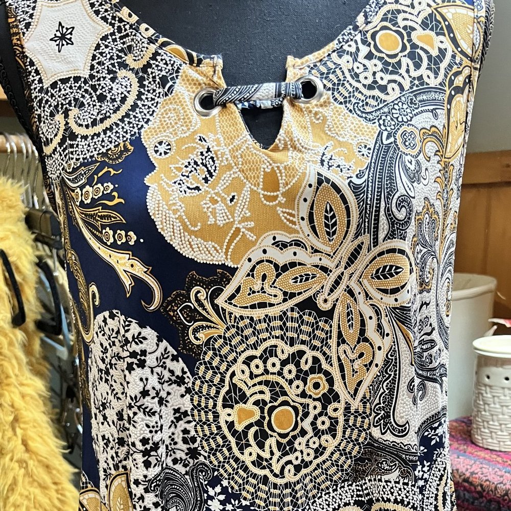 Business Casual Sleeveless Shirt